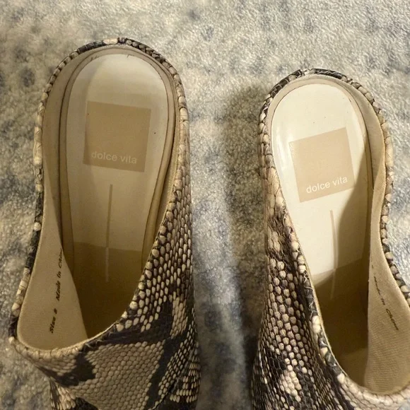 Dolce Vita Women's Snakeskin Mules - Black and Cream - Picture 4 of 7